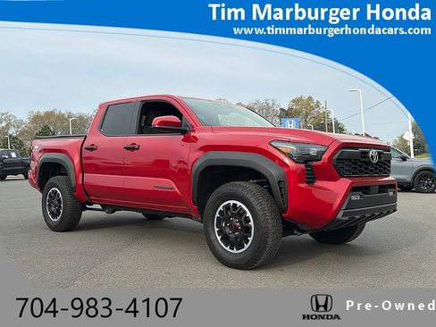 Used 2025 Toyota Tacoma TRD Off-Road image 1