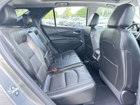 Used 2018 Chevrolet Equinox Premier FWD image 16