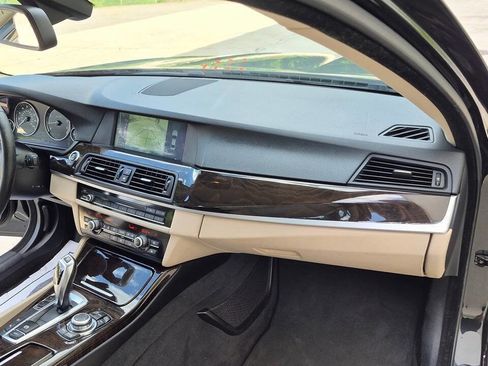 Used 2012 BMW 528i xDrive Sedan AWD/4WD image 60