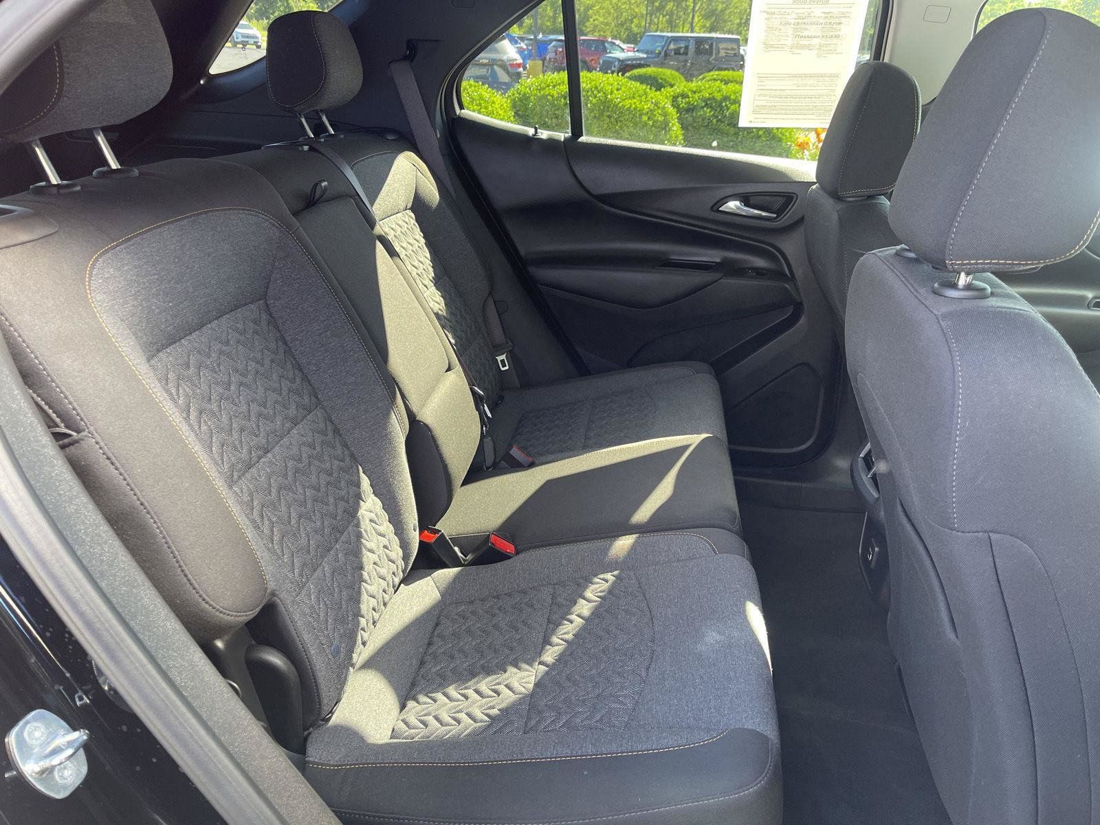 Used 2024 Chevrolet Equinox LT FWD image 32