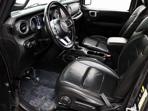 Used 2021 Jeep Gladiator Overland w/ Popular Equipment Package image 11