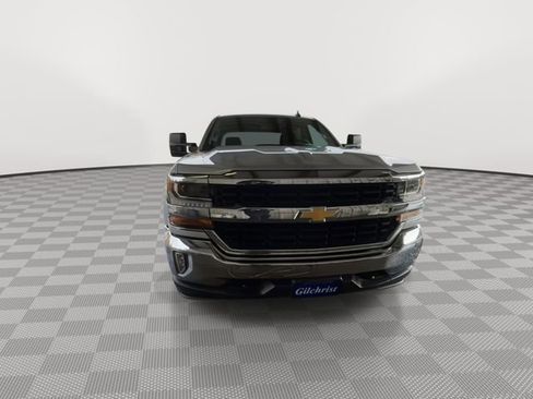 Used 2018 Chevrolet Silverado 1500 LT w/ LT Eassist Package image 2