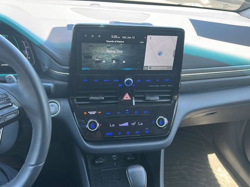 Used 2022 Hyundai Ioniq Limited FWD image 12