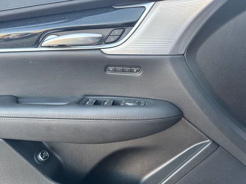 Certified 2025 Cadillac XT5 Premium Luxury image 17