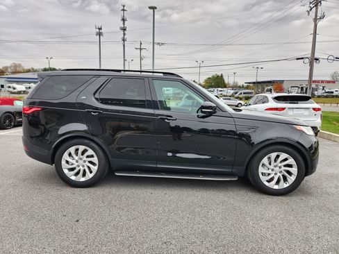 Certified 2024 Land Rover Discovery S image 6