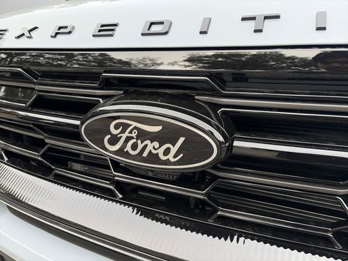 New 2026 Ford Expedition Max Platinum w/ Stealth Appearance Package AWD/4WD image 31