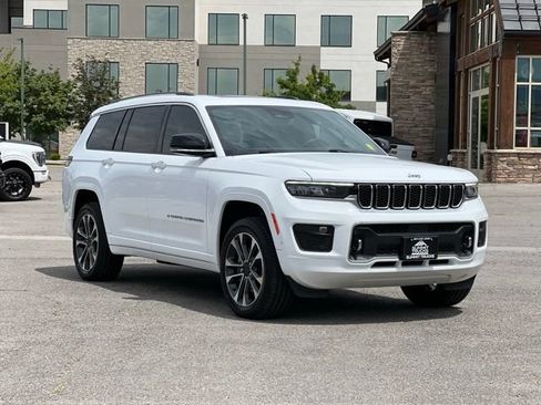 Used 2023 Jeep Grand Cherokee L Overland w/ Luxury Tech Group IV AWD/4WD image 1