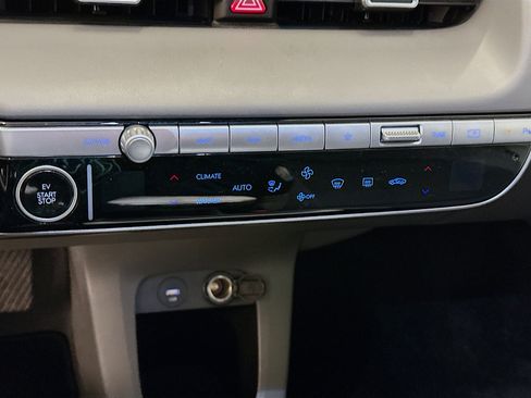 Used 2024 Hyundai Ioniq 5 SEL image 24