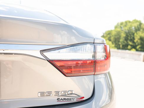 Used 2016 Lexus ES 350 w/ Accessory Package image 43