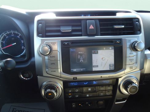 Used 2015 Toyota 4Runner Limited AWD/4WD image 17