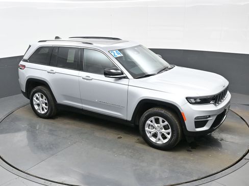 Used 2024 Jeep Grand Cherokee Limited image 38