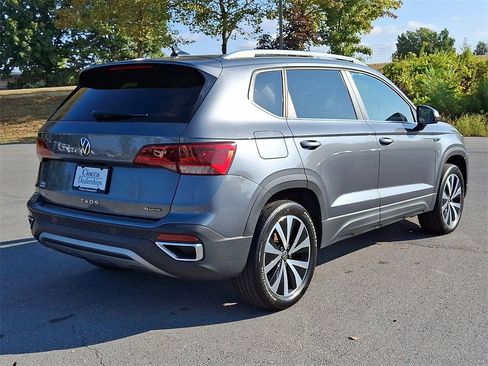 Used 2022 Volkswagen Taos SE image 9