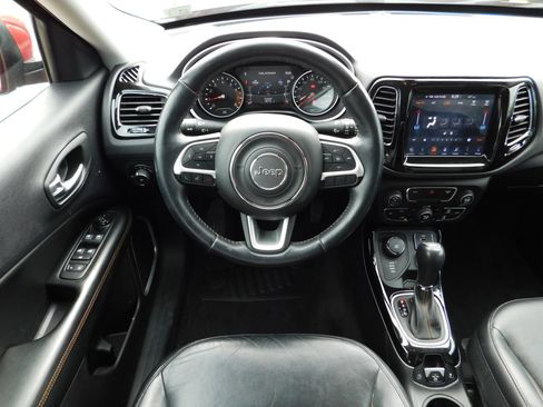 Used 2018 Jeep Compass Limited w/ Navigation Group AWD/4WD image 15