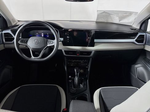 New 2025 Volkswagen Taos SE image 12