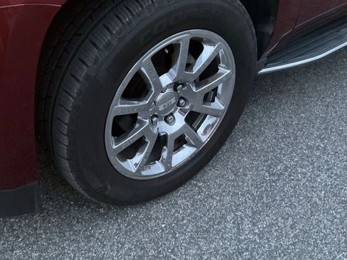 Used 2017 GMC Yukon Denali w/ Open Road Package image 9