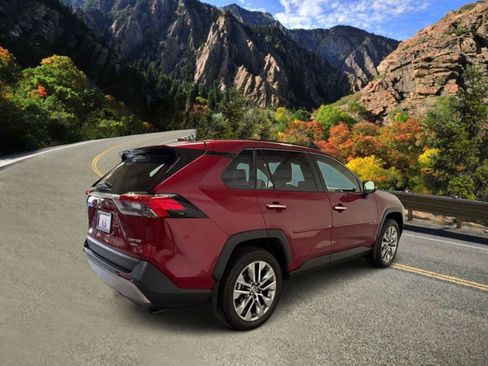 Used 2023 Toyota RAV4 Limited image 5