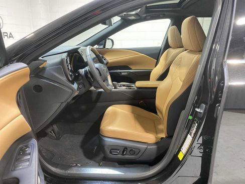 Used 2024 Lexus RX 350 Premium image 2