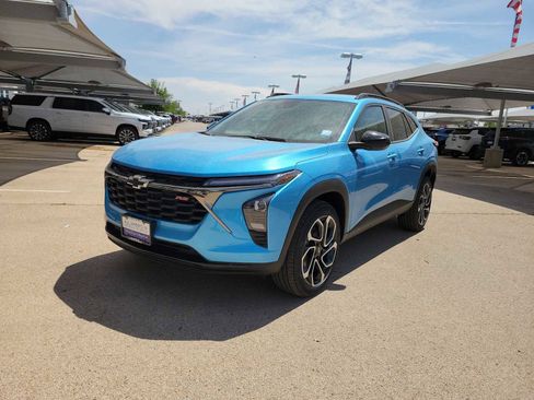 New 2026 Chevrolet Trax RS w/ Driver Confidence Package FWD image 4
