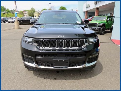 Used 2023 Jeep Grand Cherokee L Limited w/ Luxury Tech Group II AWD/4WD image 4