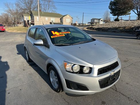 Used 2014 Chevrolet Sonic LT image 4