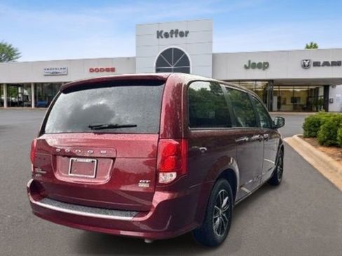 Used 2019 Dodge Grand Caravan GT FWD image 6