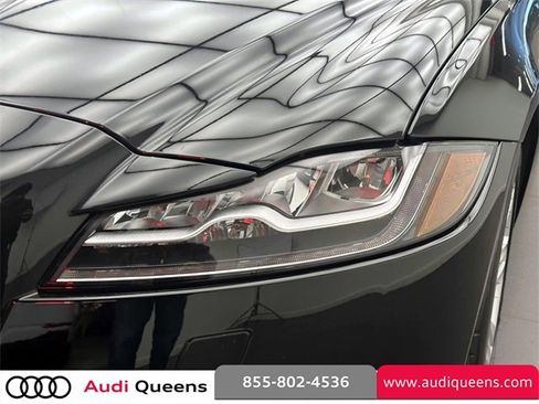 Used 2017 Jaguar XF Premium image 7