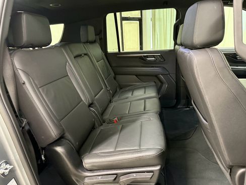 Certified 2025 Chevrolet Suburban Z71 AWD/4WD image 22