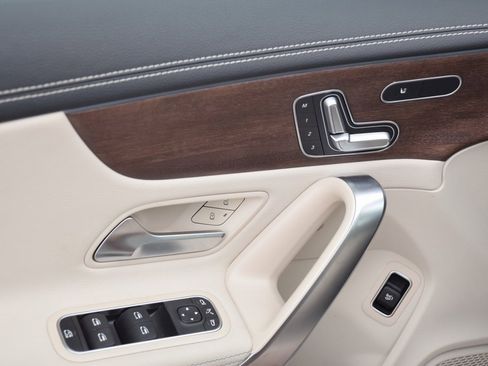 Used 2023 Mercedes-Benz CLA 250 CLA 250 image 22