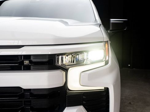 Used 2023 Chevrolet Silverado 1500 RST AWD/4WD image 3
