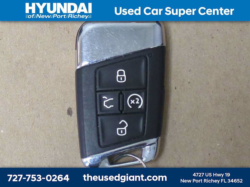 Used 2021 Volkswagen Atlas SEL R-Line FWD image 35