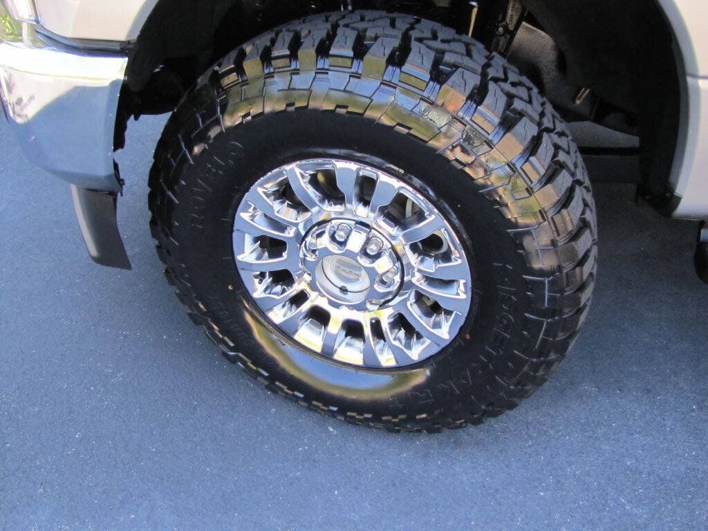 Used 2020 Ford F250 XLT w/ XLT Premium Package AWD/4WD image 34