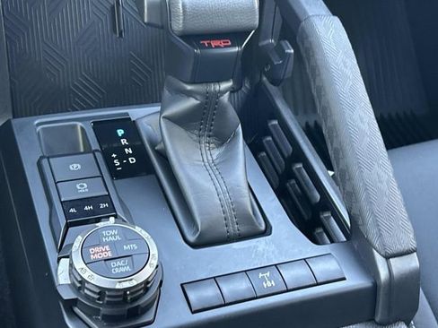 Used 2024 Toyota Tacoma TRD Off-Road image 32