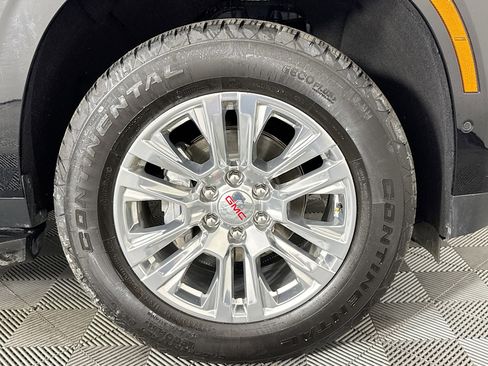 Used 2025 GMC Yukon Denali AWD/4WD image 30