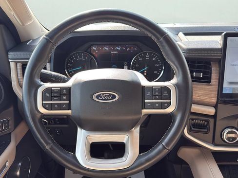 Used 2024 Ford Expedition Limited RWD image 14