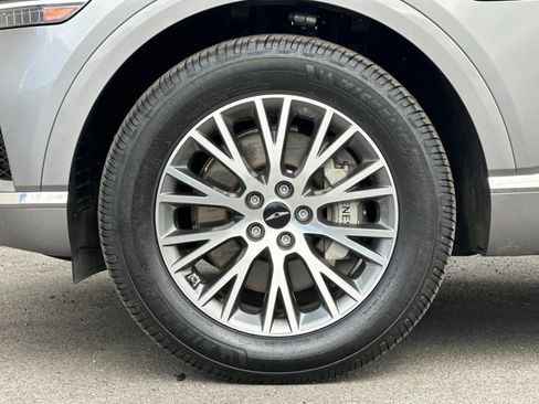 Used 2025 Genesis GV80 2.5T Standard AWD/4WD image 32