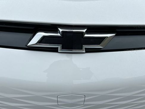 New 2027 Chevrolet Bolt LT w/ Comfort Package FWD image 28