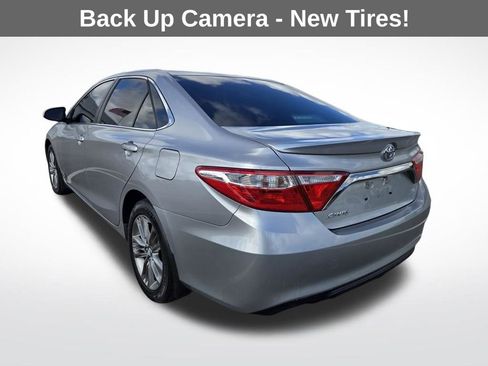 Used 2015 Toyota Camry SE image 6