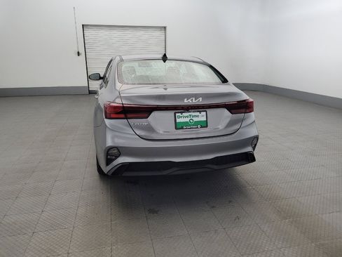 Used 2023 Kia Forte LXS image 6