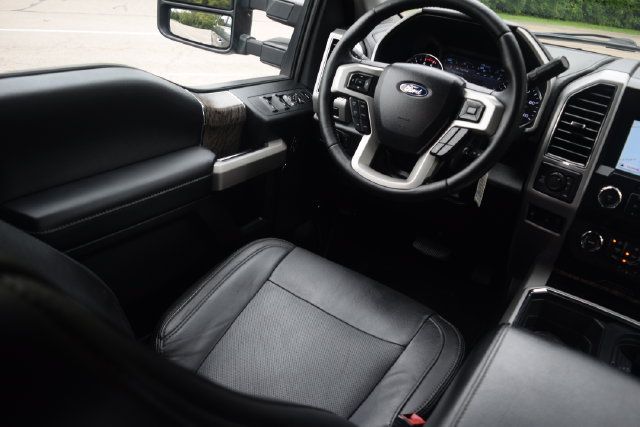 Used 2019 Ford F350 Lariat w/ Chrome Package AWD/4WD image 2