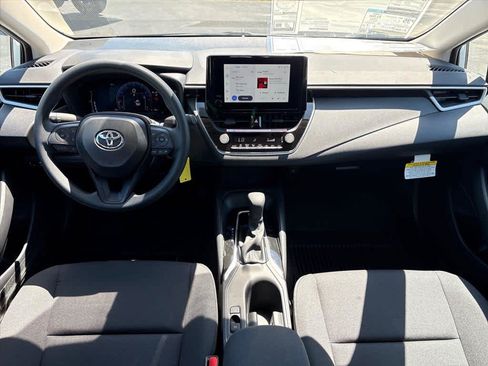 Used 2026 Toyota Corolla LE FWD image 11