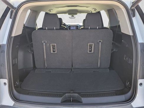 Used 2021 GMC Acadia SLE w/ Driver Convenience Package image 17