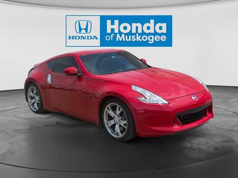 Used 2011 Nissan 370Z Coupe w/ Sport Pkg RWD image 3