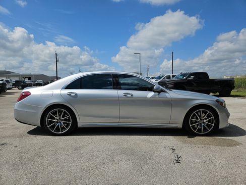 Used 2019 Mercedes-Benz S 450 Sedan image 2