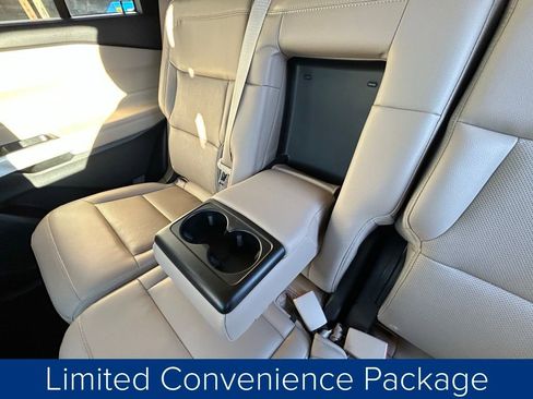 Used 2021 Ford Explorer Limited w/ Equipment Group 301A image 21