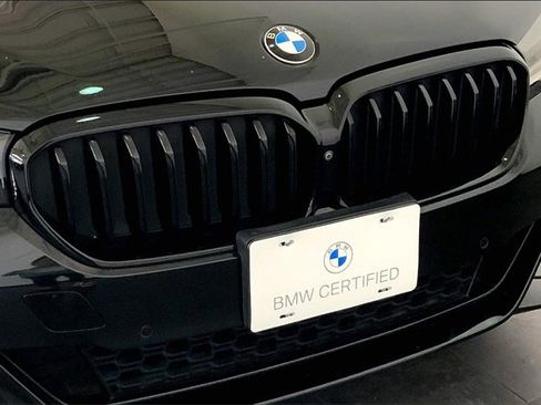 Used 2021 BMW 540i w/ M Sport Package image 30