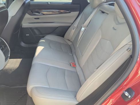 Used 2018 Cadillac CT6 Luxury image 25