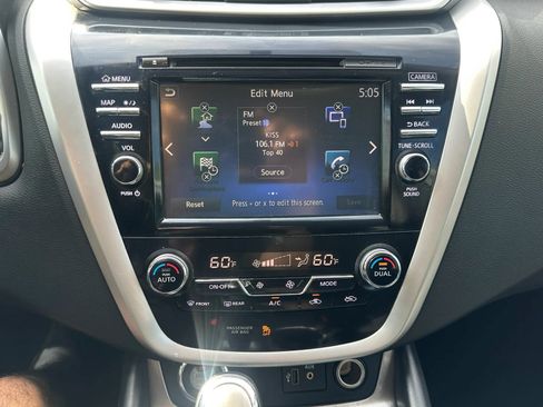 Used 2018 Nissan Murano SV FWD image 15