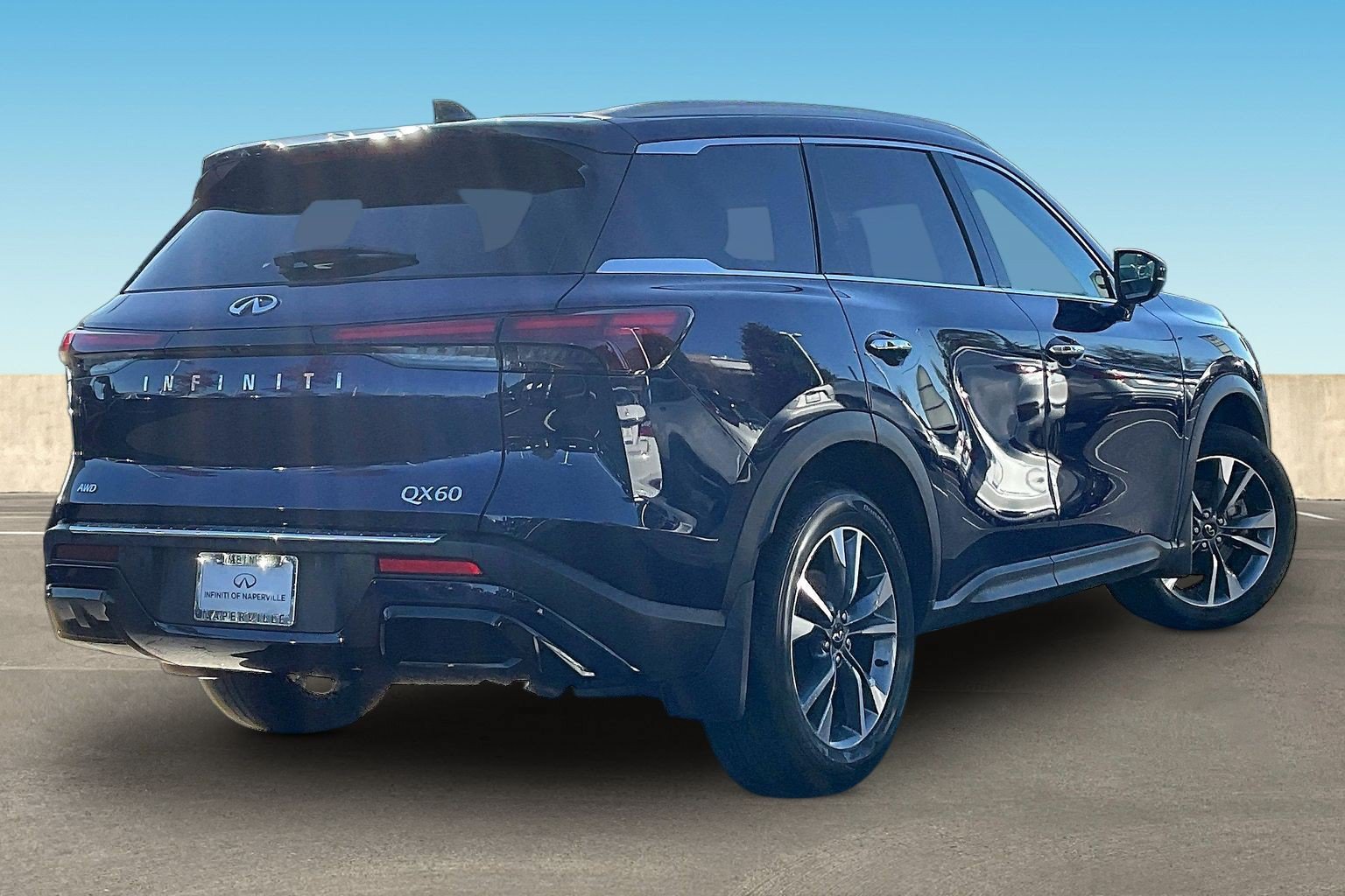 Certified 2023 INFINITI QX60 Luxe w/ Performance Audio Package AWD/4WD image 5