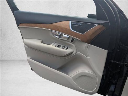 Used 2022 Volvo XC90 T8 Inscription Expression image 14
