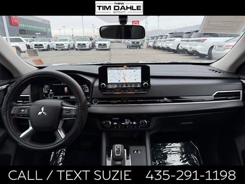Used 2024 Mitsubishi Outlander SE AWD/4WD image 2